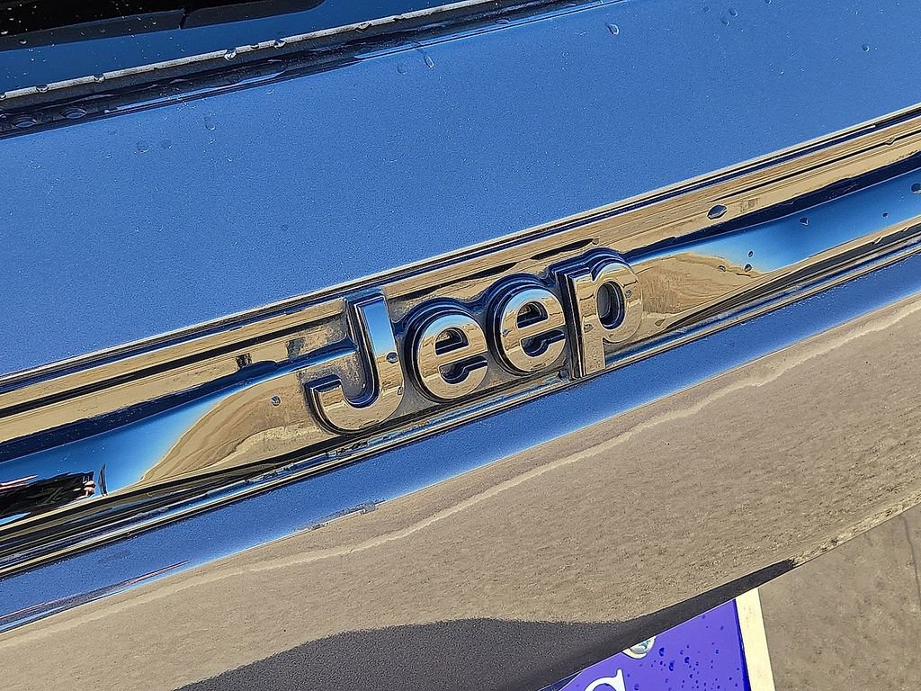 Used 2023 Jeep Grand Cherokee Altitude image 13