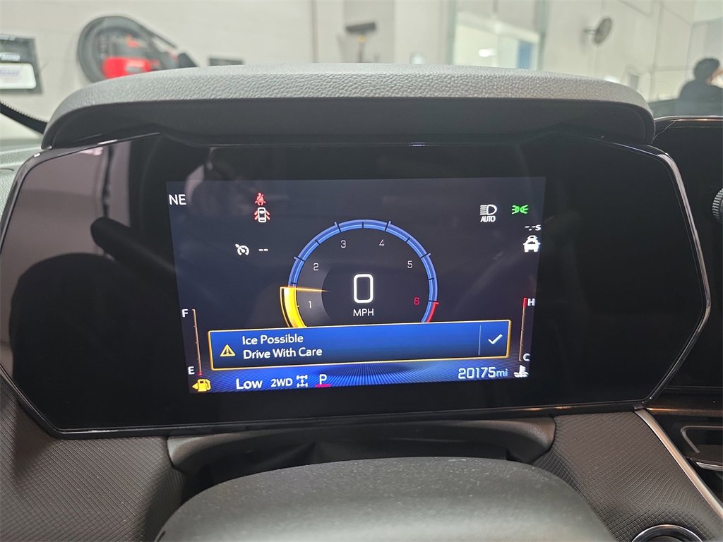 Certified 2025 Chevrolet TrailBlazer LT w/ Driver Confidence Package image 18