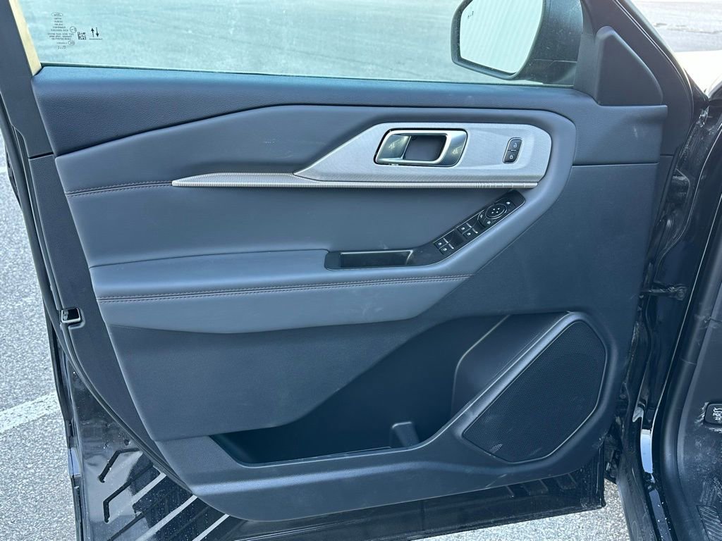 New 2026 Ford Explorer Active image 12