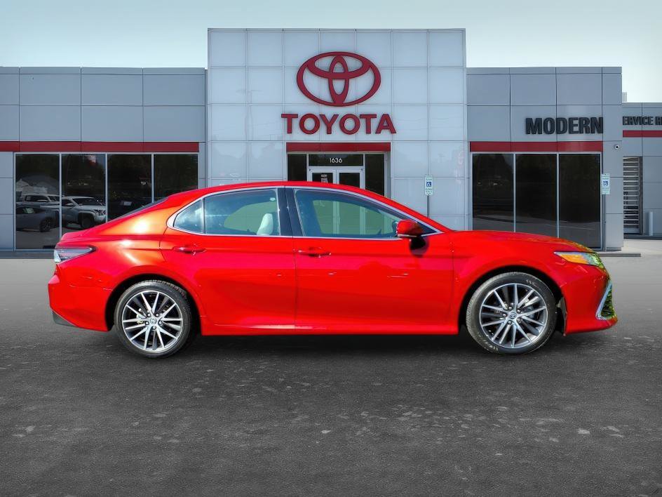 Certified 2023 Toyota Camry XLE FWD image 7