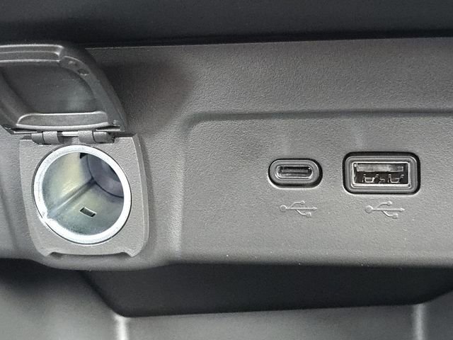 Used 2025 Chevrolet Trax LT w/ Driver Confidence Package image 8