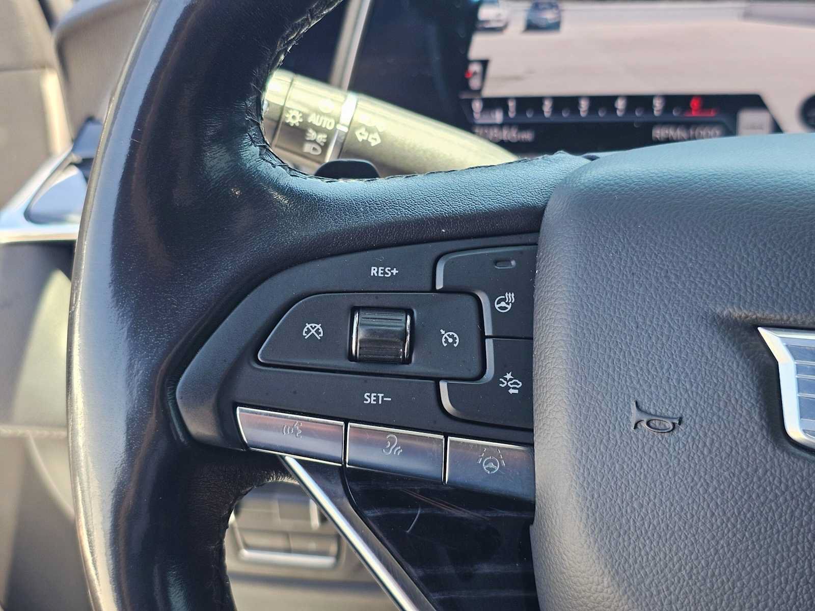 Used 2022 Cadillac Escalade Sport w/ Touring Package AWD/4WD image 31