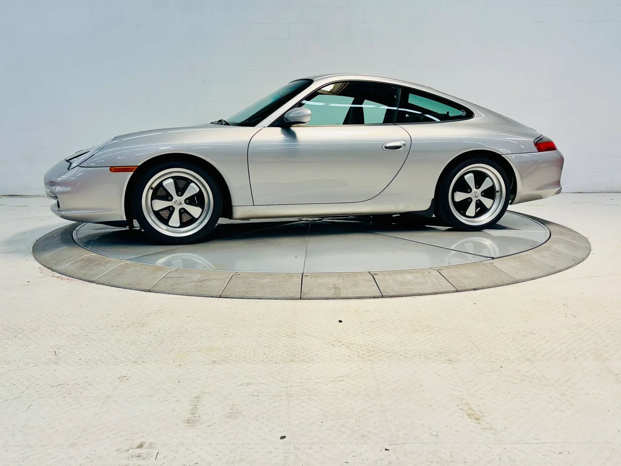 Used 2002 Porsche 911 GT3 RS image 3
