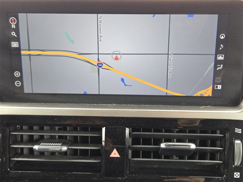 Used 2023 Lexus GX 460 Premium w/ Premium Package image 17