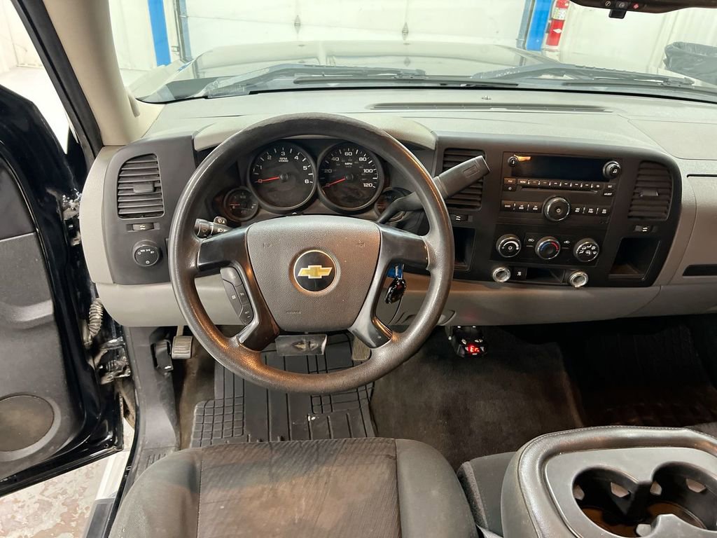 Used 2011 Chevrolet Silverado 1500 LS w/ LPO, Chrome Package RWD image 11