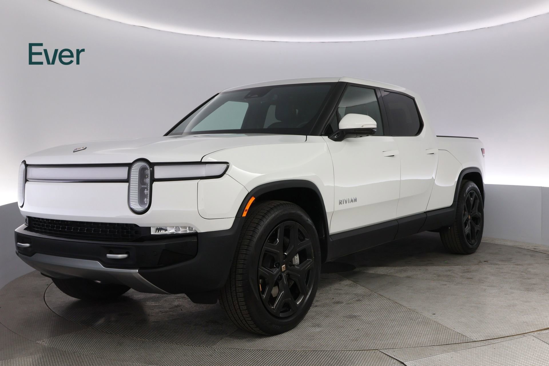 Used 2023 Rivian R1T Adventure image 2
