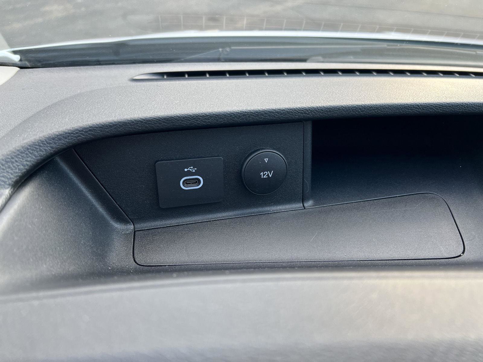 Used 2024 Ford Transit 350 XLT image 22