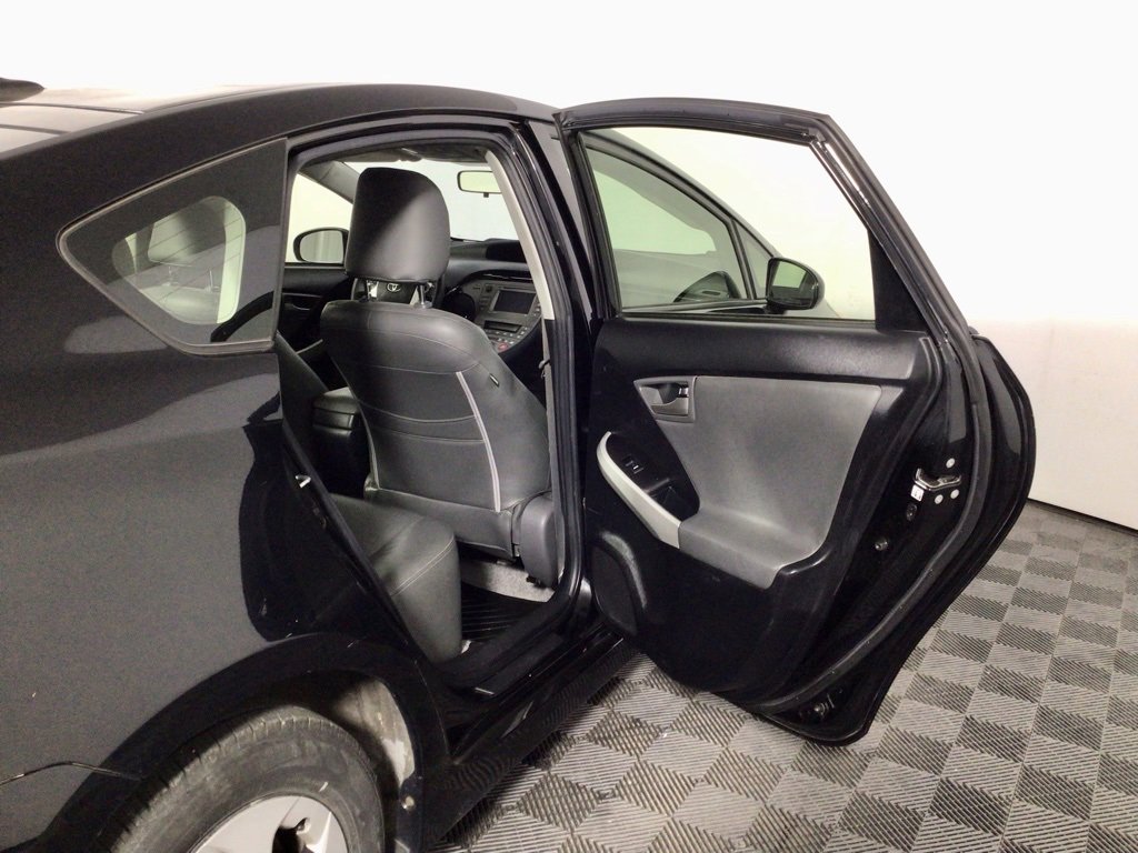Used 2015 Toyota Prius Four image 28