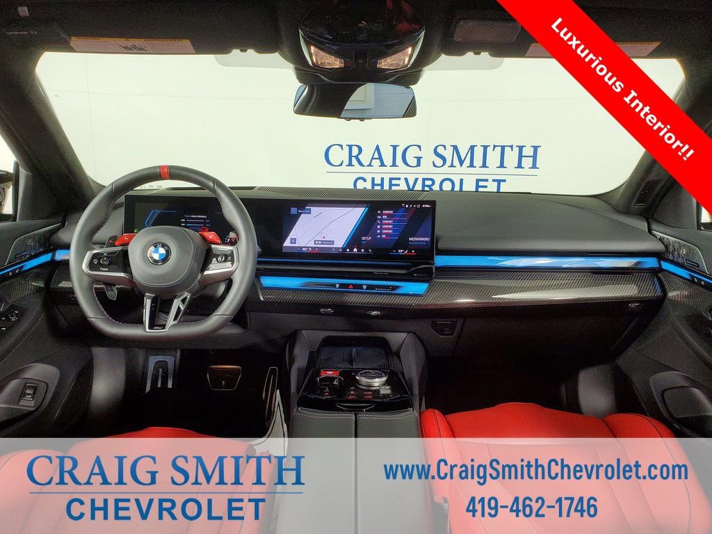 Used 2025 BMW M5 w/ Executive Package image 3