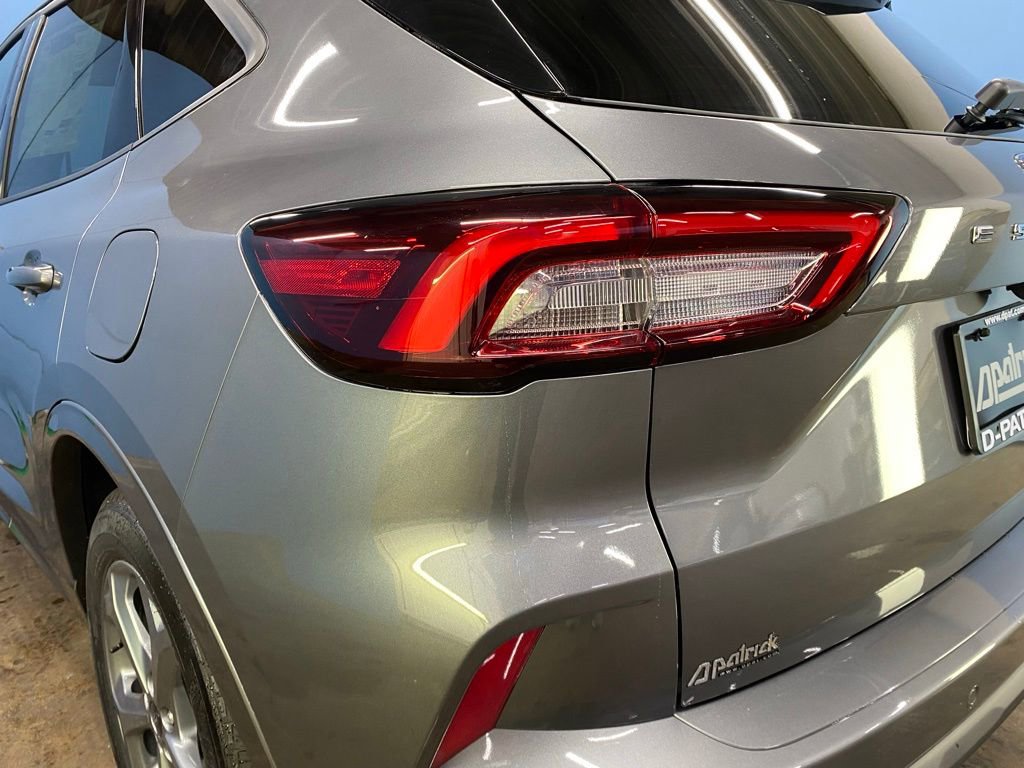 Used 2024 Ford Escape ST-Line w/ Tech Pack #1 image 9