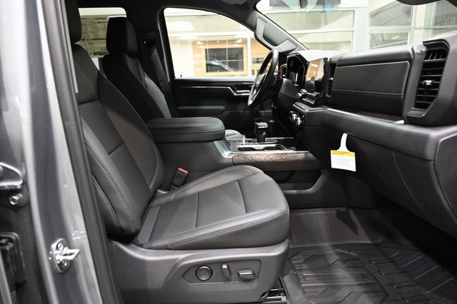New 2026 GMC Sierra 1500 SLT w/ SLT Premium Plus Package image 13