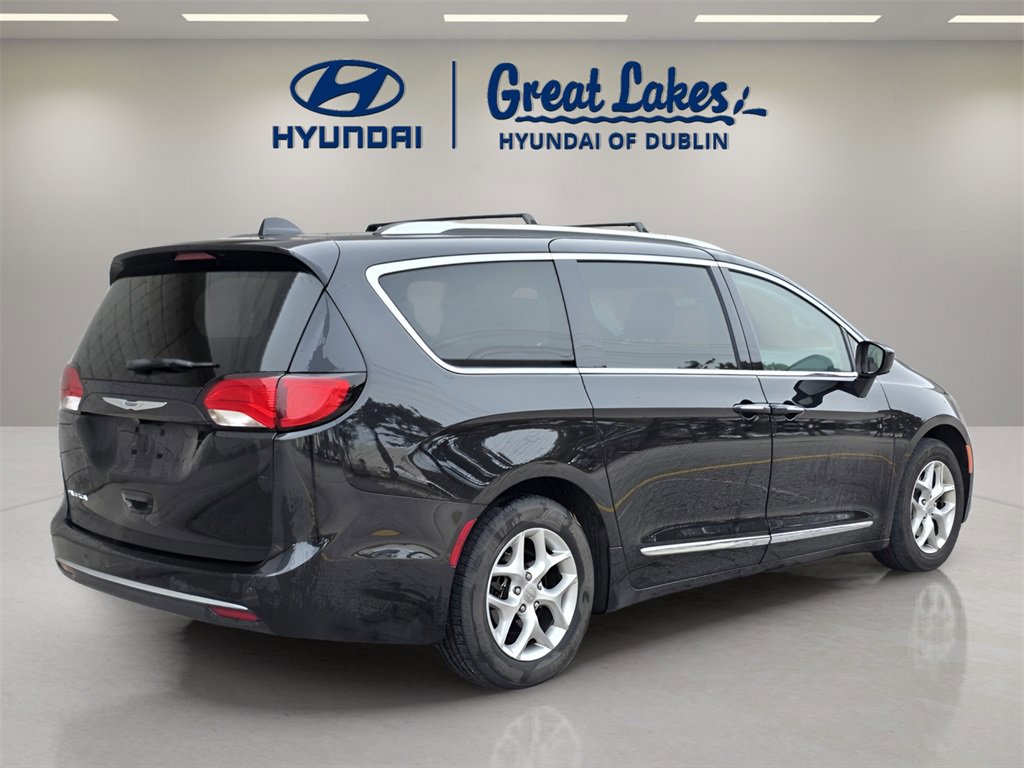 Used 2019 Chrysler Pacifica Touring-L Plus w/ Advanced Safetytec Group image 5