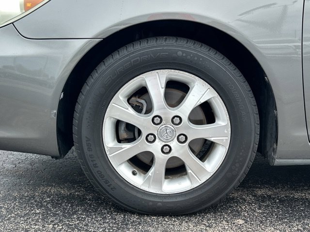 Used 2005 Toyota Camry XLE w/ VSC & Side Airbag Pkg FWD image 15