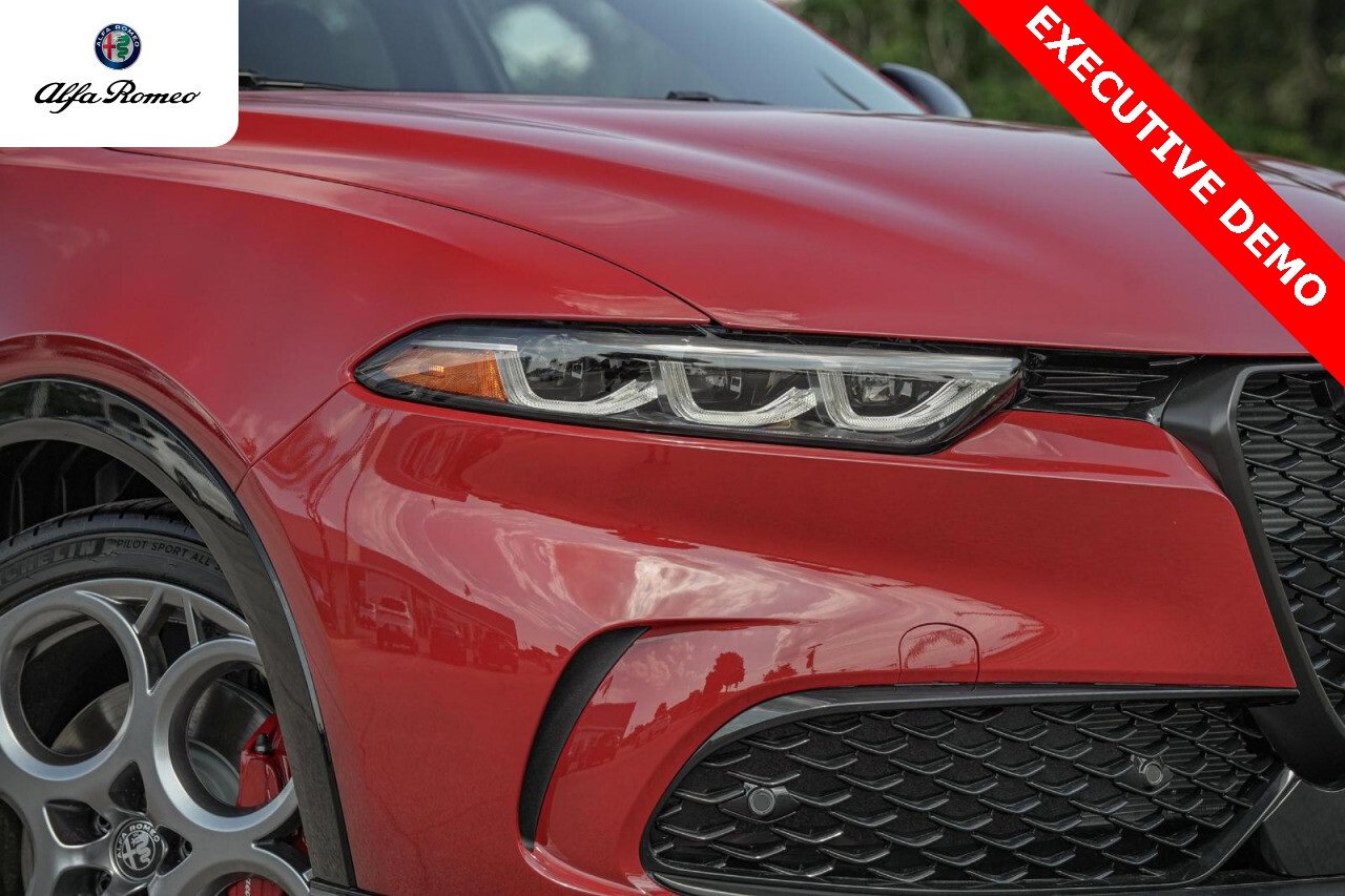 New 2025 Alfa Romeo Tonale w/ Premium Package image 3