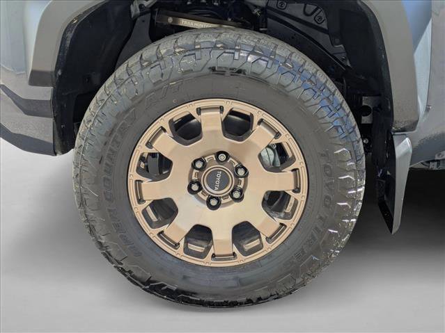 Used 2025 Toyota 4Runner Trailhunter AWD/4WD image 23
