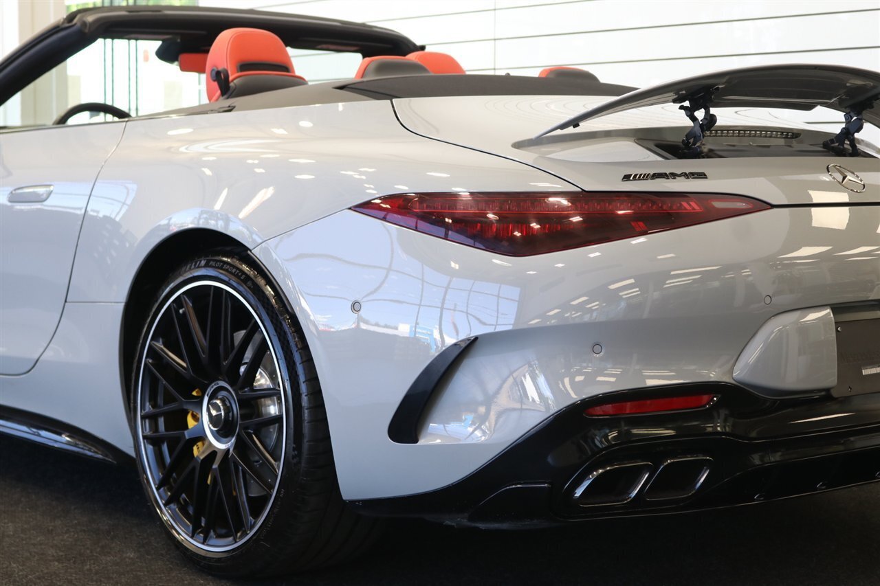 Used 2023 Mercedes-Benz SL 63 AMG 4MATIC w/ Driver Assistance Package image 41