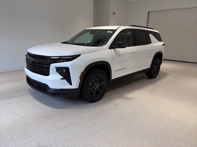 New 2027 Chevrolet Traverse LT AWD/4WD image 3