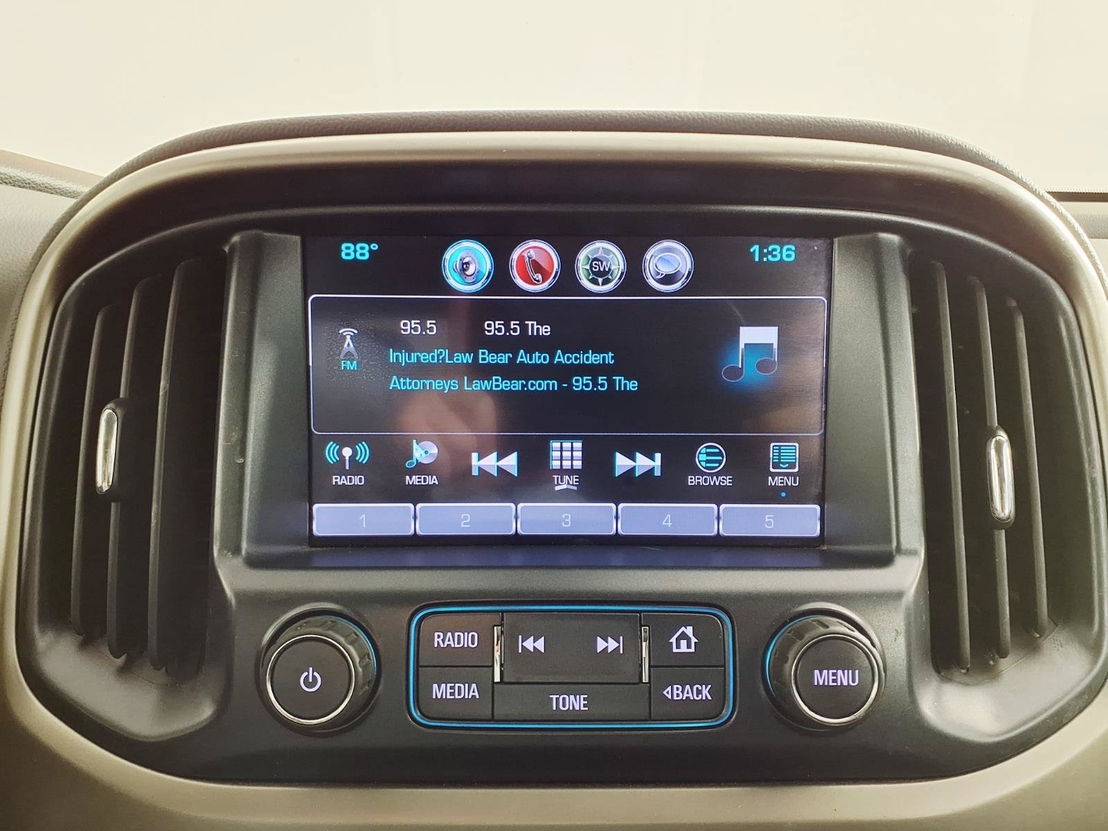 Used 2017 Chevrolet Colorado Z71 AWD/4WD image 18