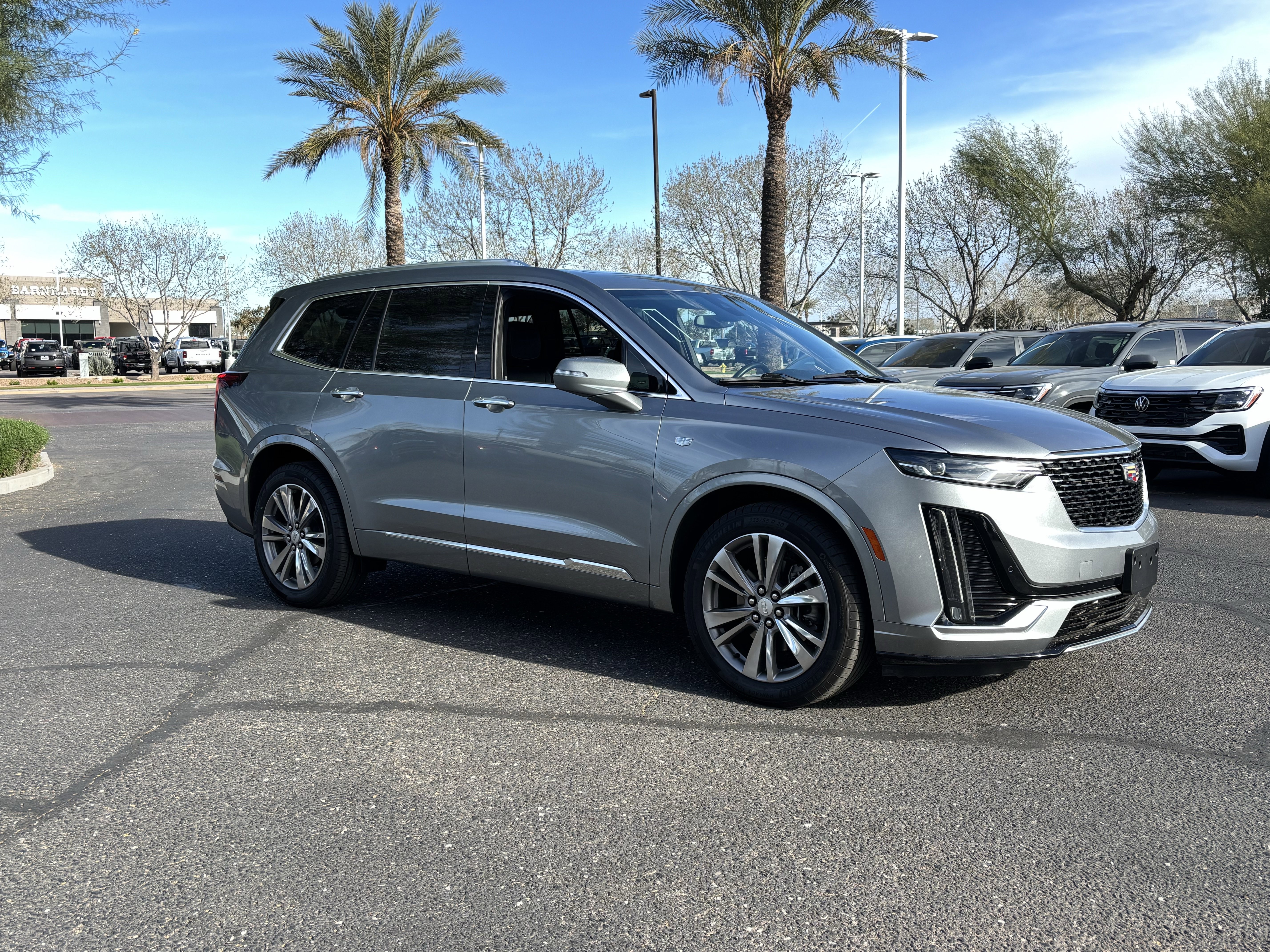 Used 2025 Cadillac XT6 Premium Luxury image 6