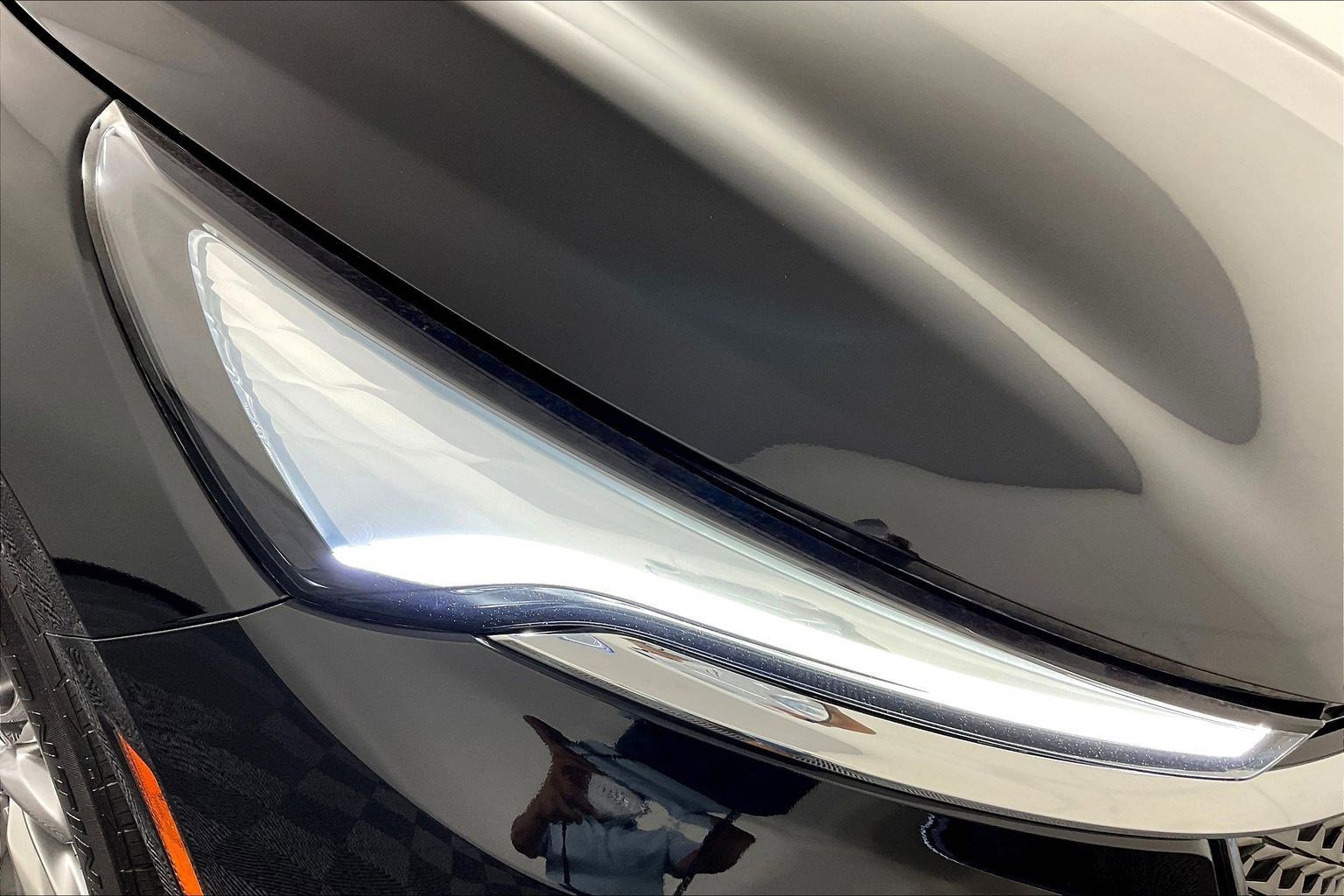 Used 2023 Buick Enclave Avenir image 33