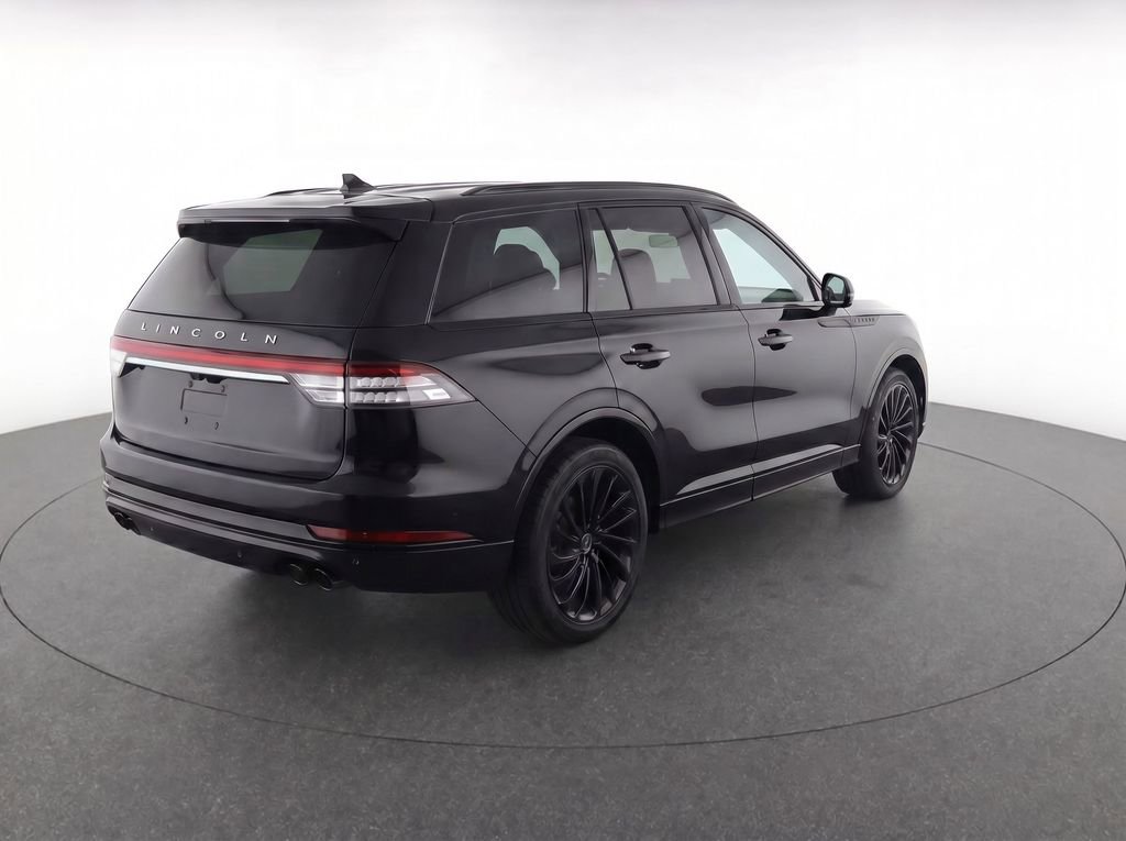 Used 2023 Lincoln Aviator Reserve w/ Equipment Group 201A AWD/4WD image 7