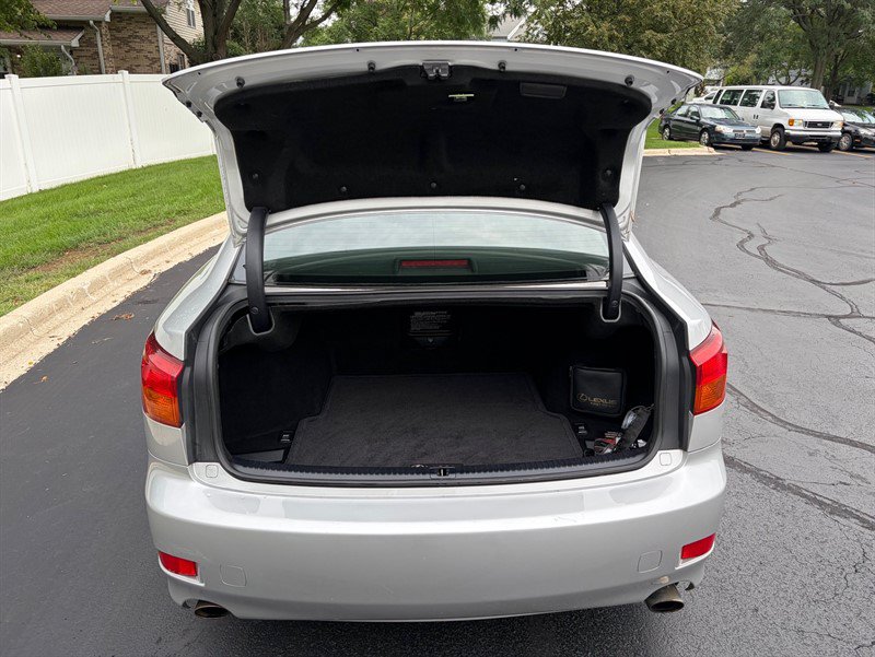 Used 2007 Lexus IS 250 AWD w/ Preferred Accessory Pkg image 12