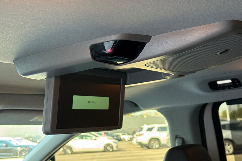 Certified 2024 Honda Odyssey Touring image 18