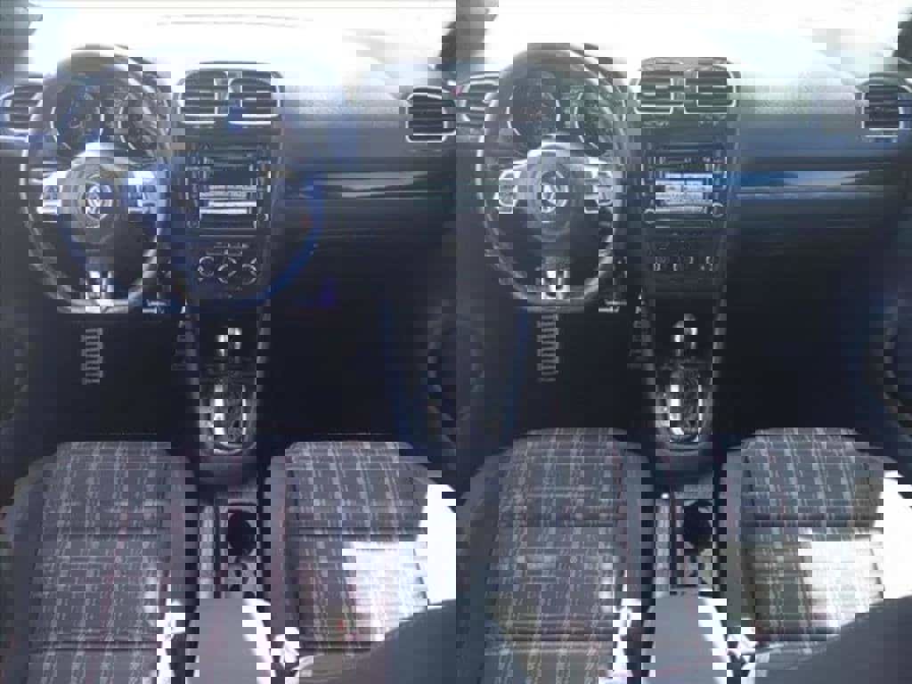 Used 2012 Volkswagen GTI PZEV image 9