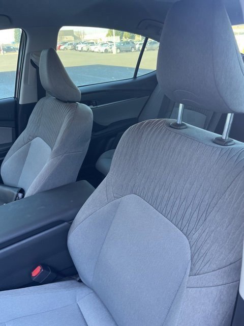 Used 2025 Toyota Camry SE image 11