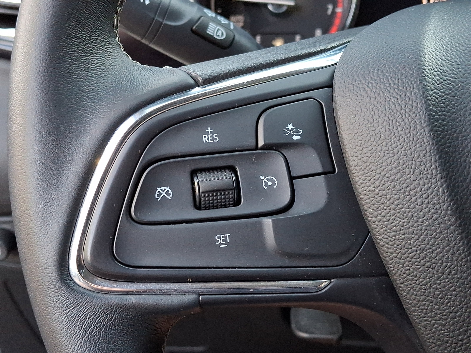 Certified 2023 Buick Encore GX Preferred w/ Cold Weather Comfort Package FWD image 26