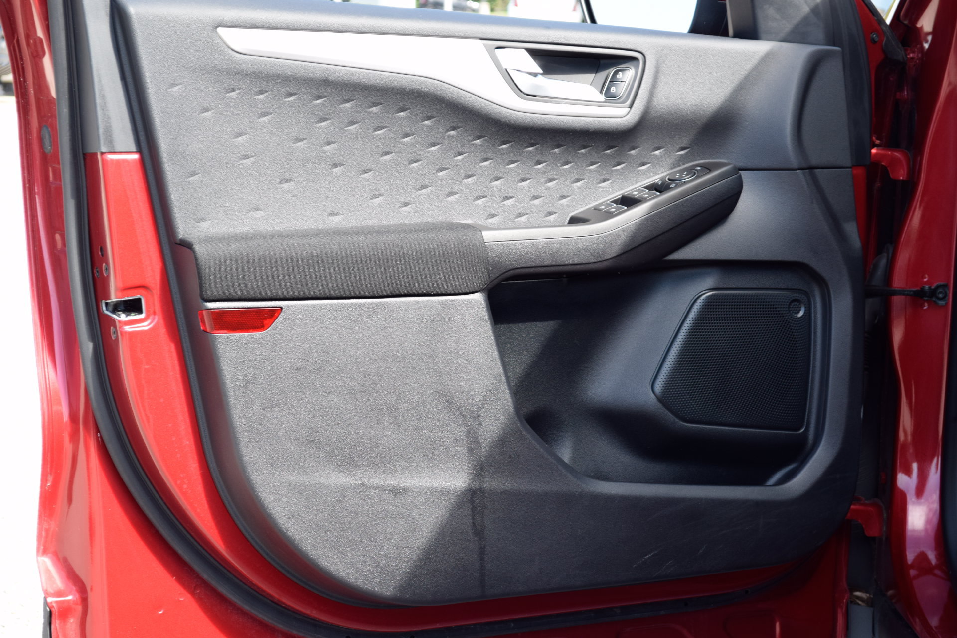 Used 2020 Ford Escape SE FWD image 16