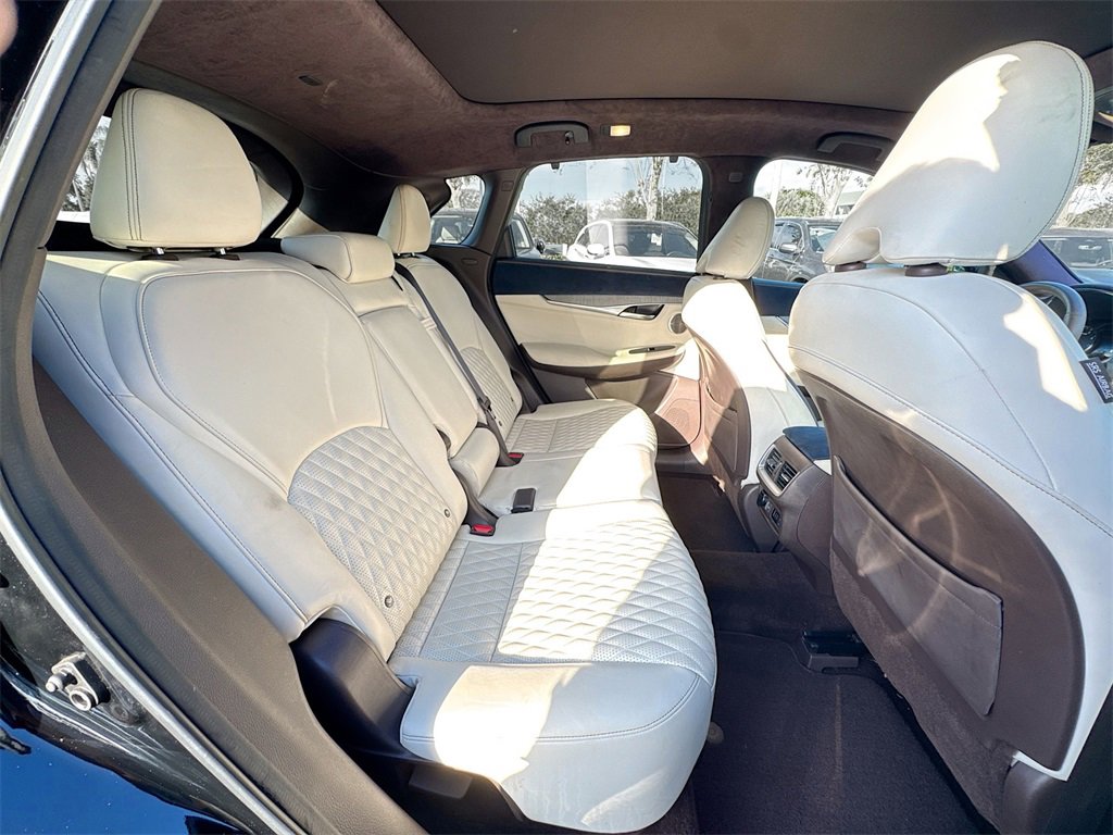 Used 2019 INFINITI QX50 Essential w/ Sensory Package image 30
