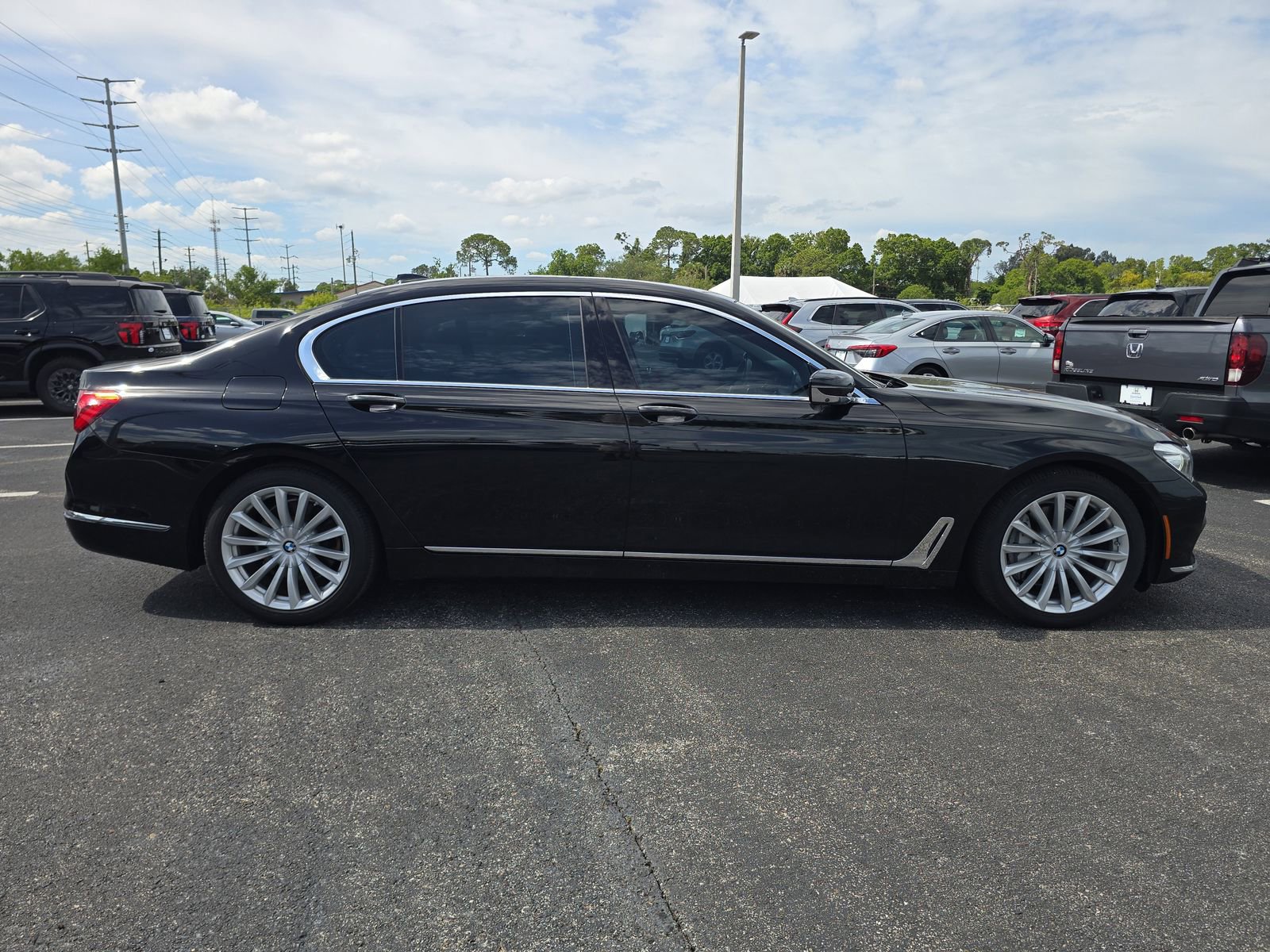 Used 2018 BMW 740i RWD image 3