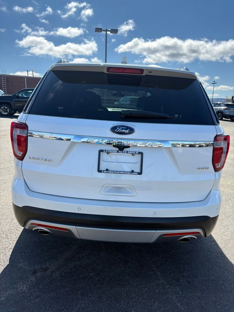 Used 2017 Ford Explorer Limited w/ Equipment Group 301A image 5