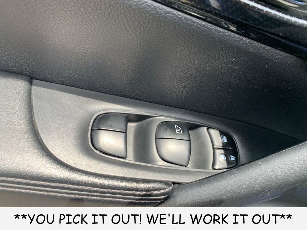 Used 2020 Nissan Rogue SL AWD/4WD image 12