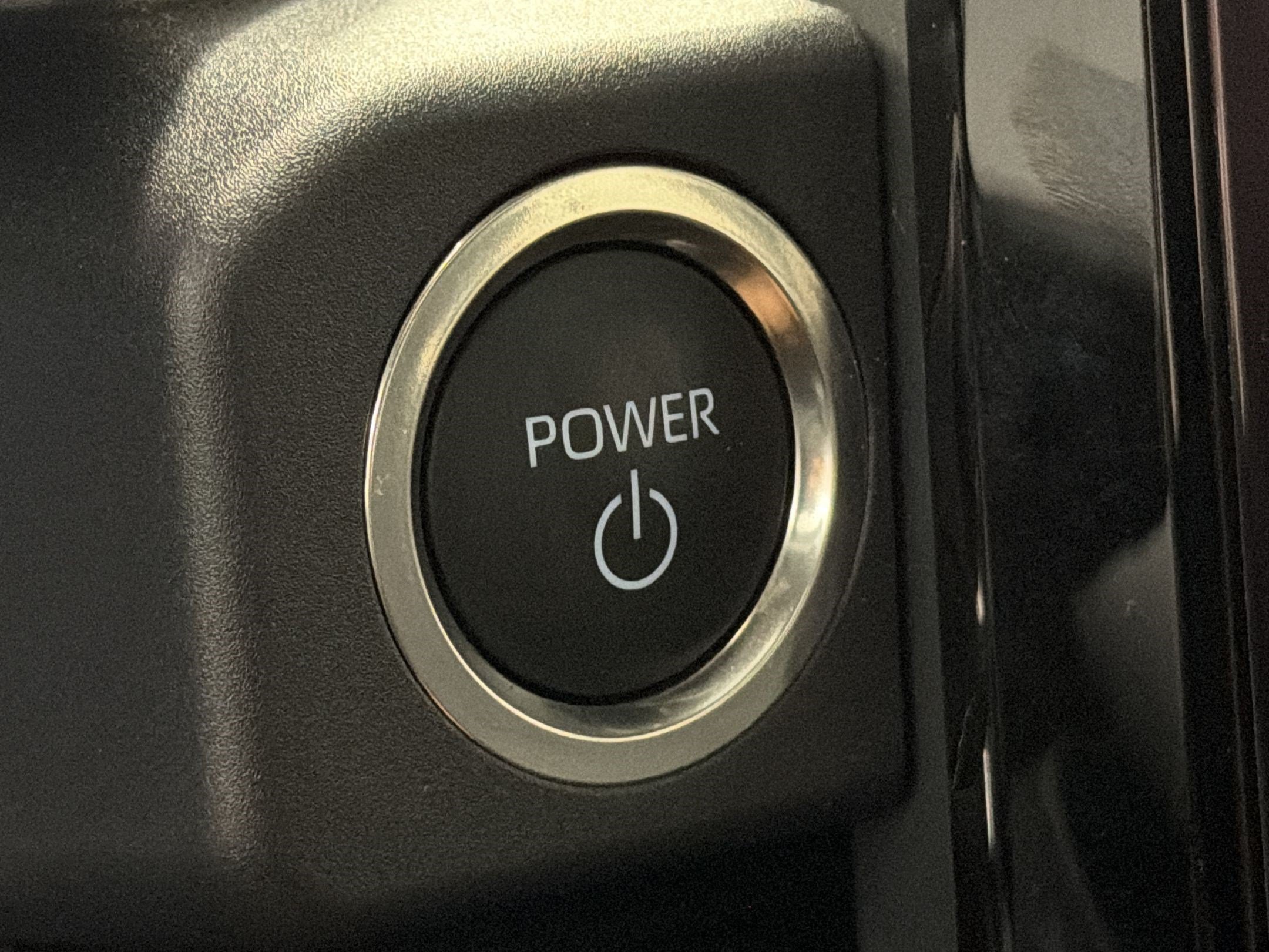 Used 2025 Toyota 4Runner Limited AWD/4WD image 16