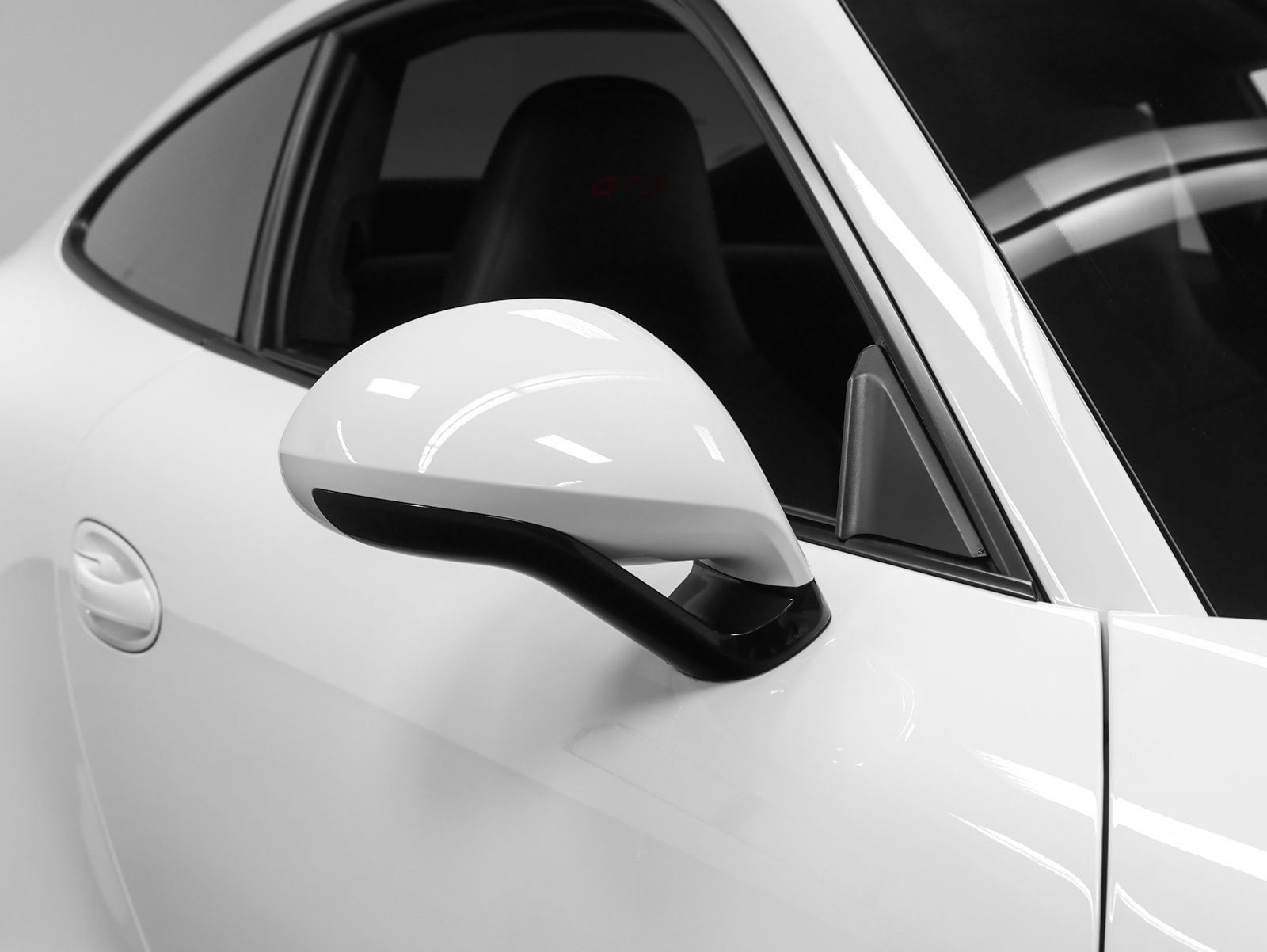 Certified 2016 Porsche 911 Carrera GTS RWD image 14