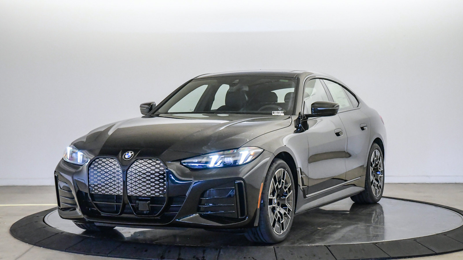 New 2026 BMW i4 eDrive40 w/ M Sport Package RWD image 1