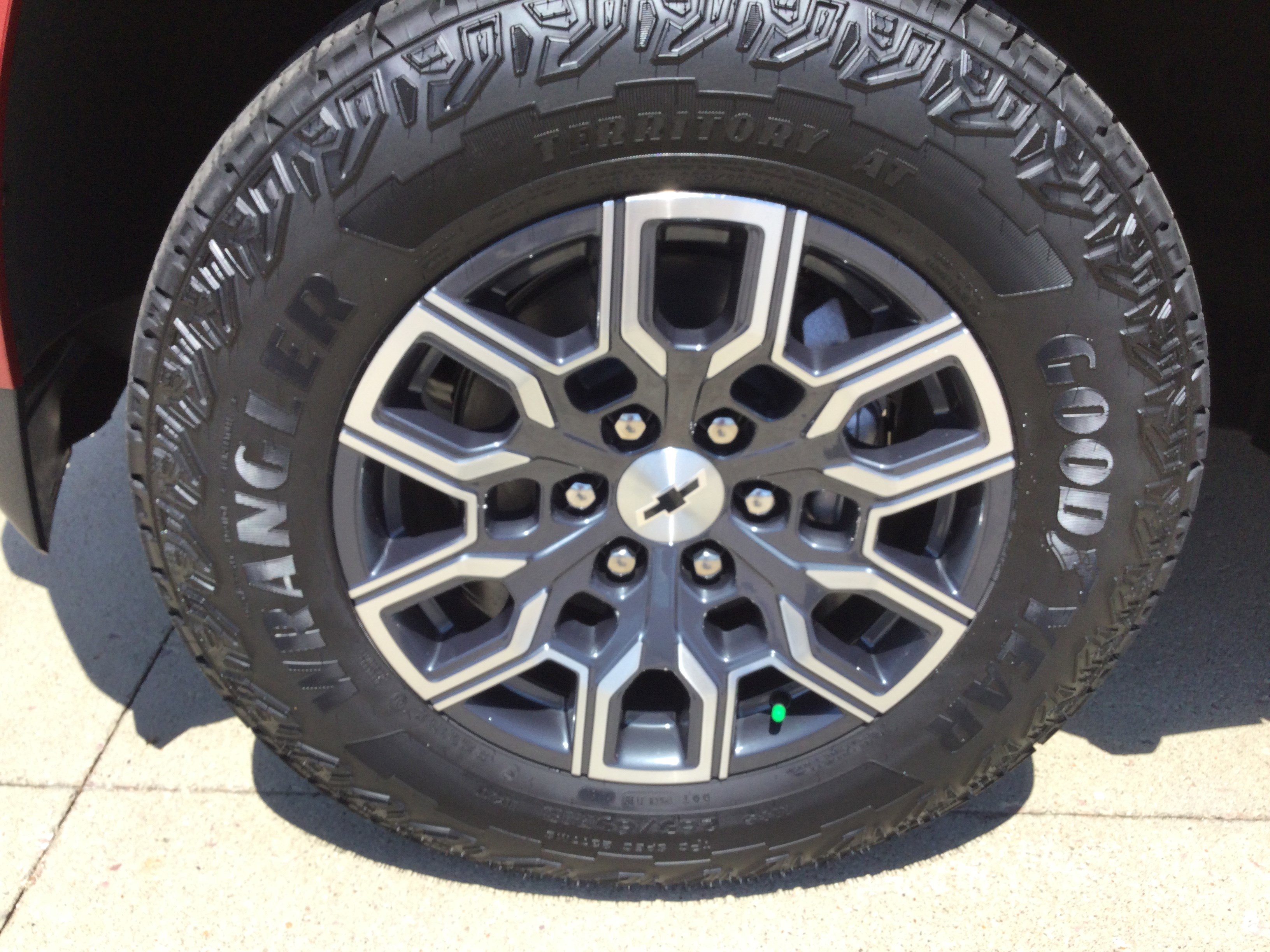 New 2025 Chevrolet Colorado Z71 w/ Technology Package image 6