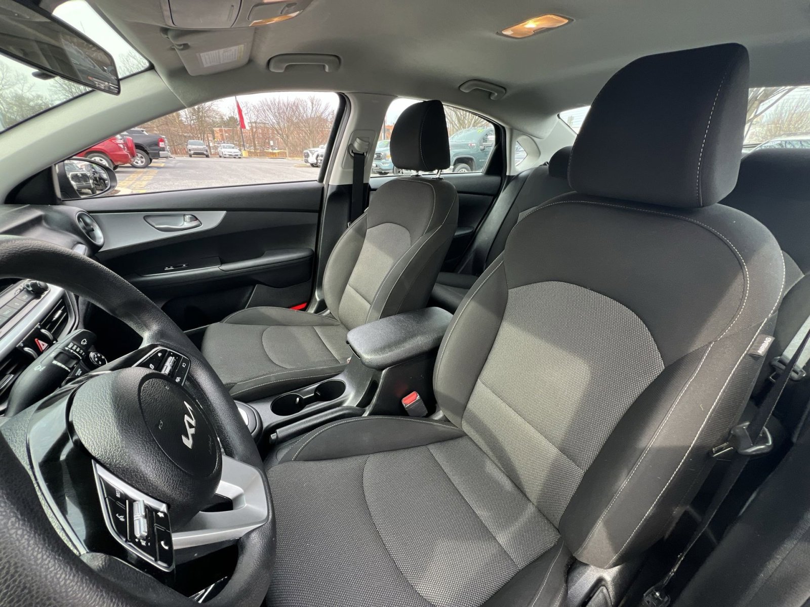 Used 2023 Kia Forte LXS w/ LXS Technology Package image 13