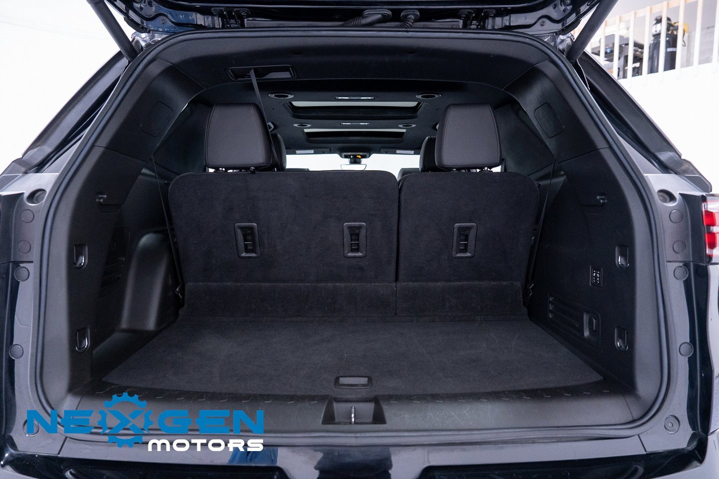 Used 2023 Chevrolet Traverse High Country image 45