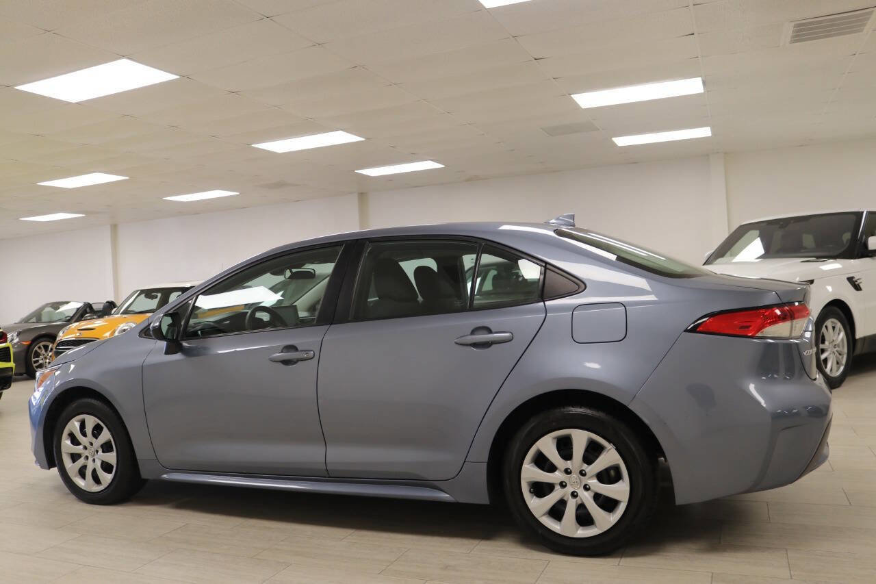 Used 2022 Toyota Corolla LE image 12