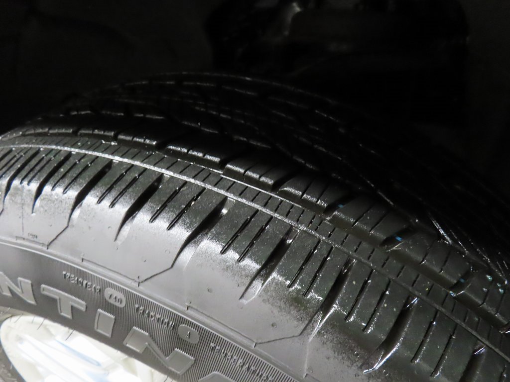 Used 2023 GMC Yukon SLE image 7