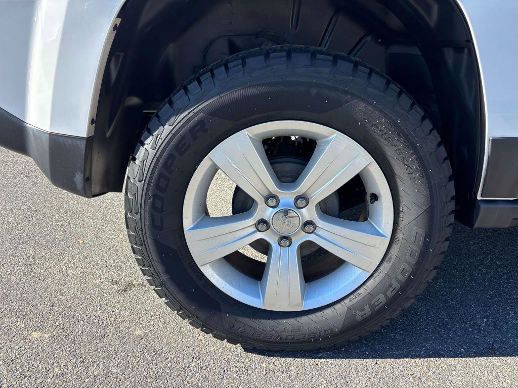 Used 2015 Jeep Patriot Latitude image 29