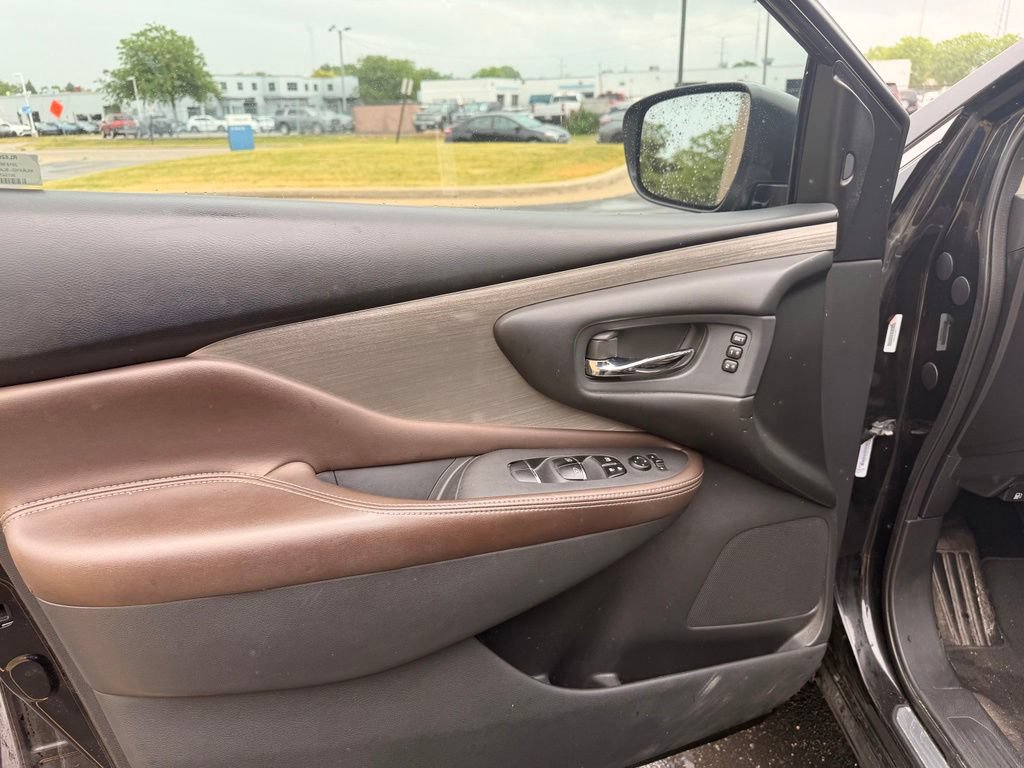 Used 2018 Nissan Murano SL w/ Moonroof Package AWD/4WD image 12