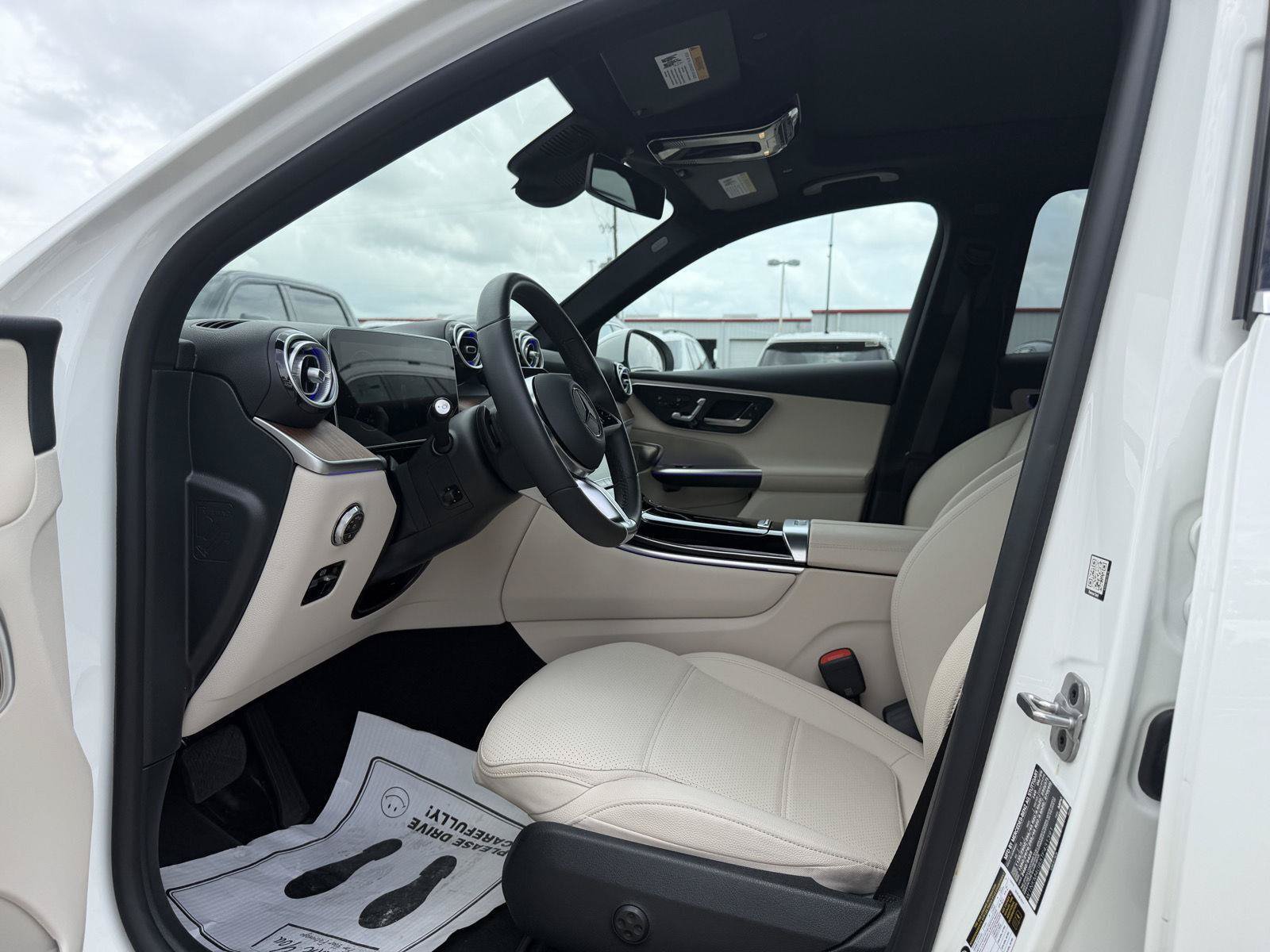 Certified 2026 Mercedes-Benz GLC 300 image 5