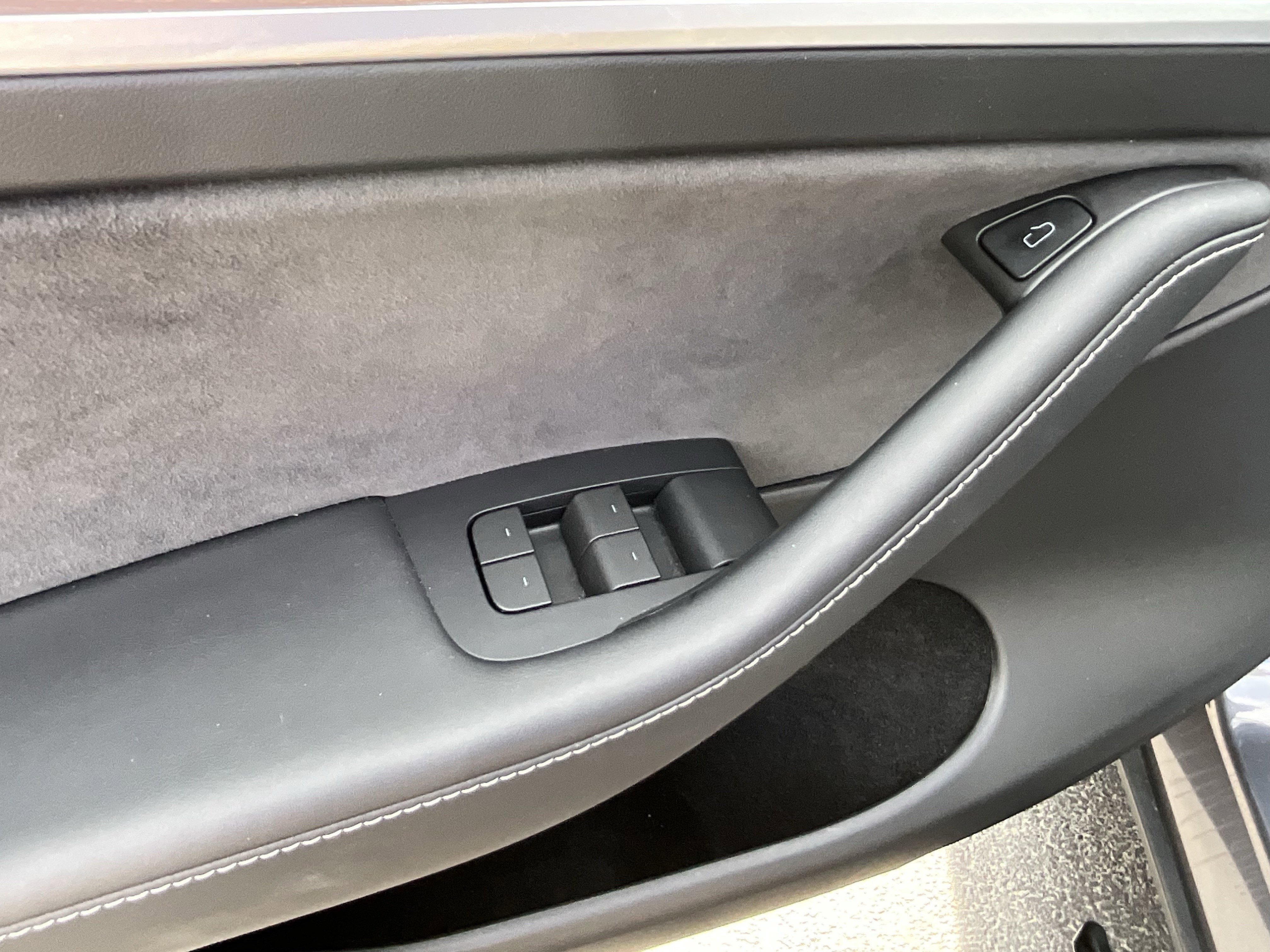 Used 2023 Tesla Model Y Long Range image 23