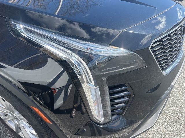 Used 2023 Cadillac XT4 Luxury w/ Cold Weather Package image 5