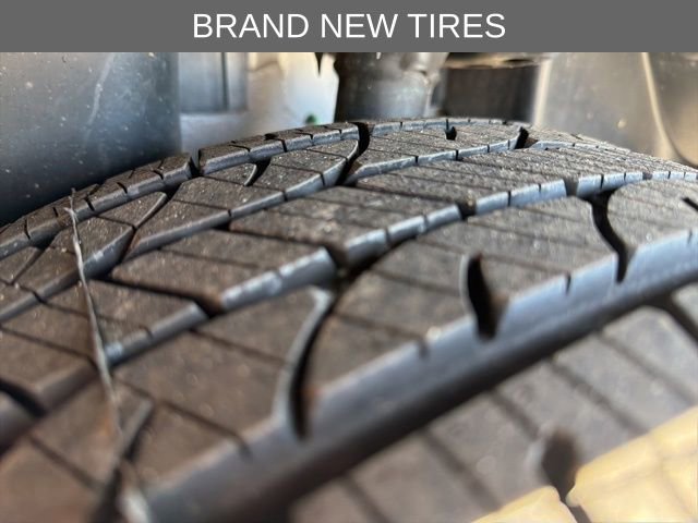 Used 2024 Jeep Compass Limited w/ Sun and Sound Group image 10