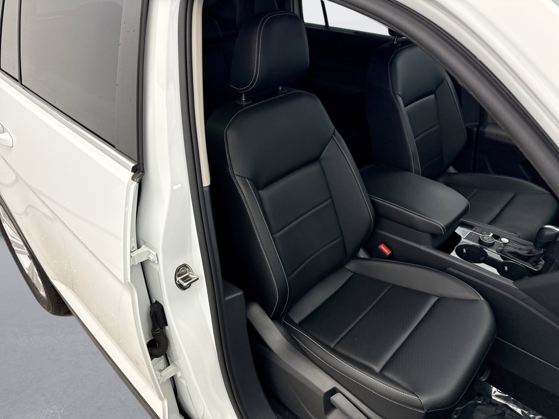 Used 2023 Volkswagen Atlas SE image 16